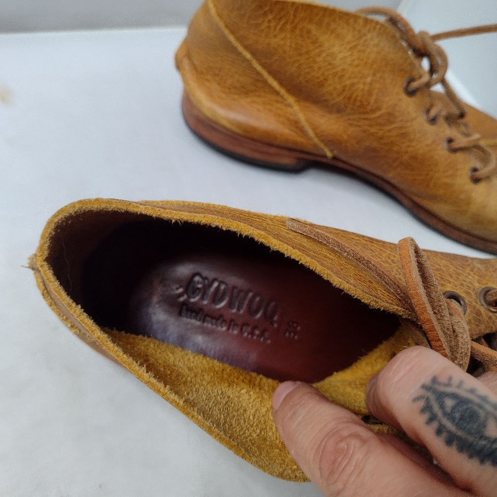 Shoes - Picture 7 of 8